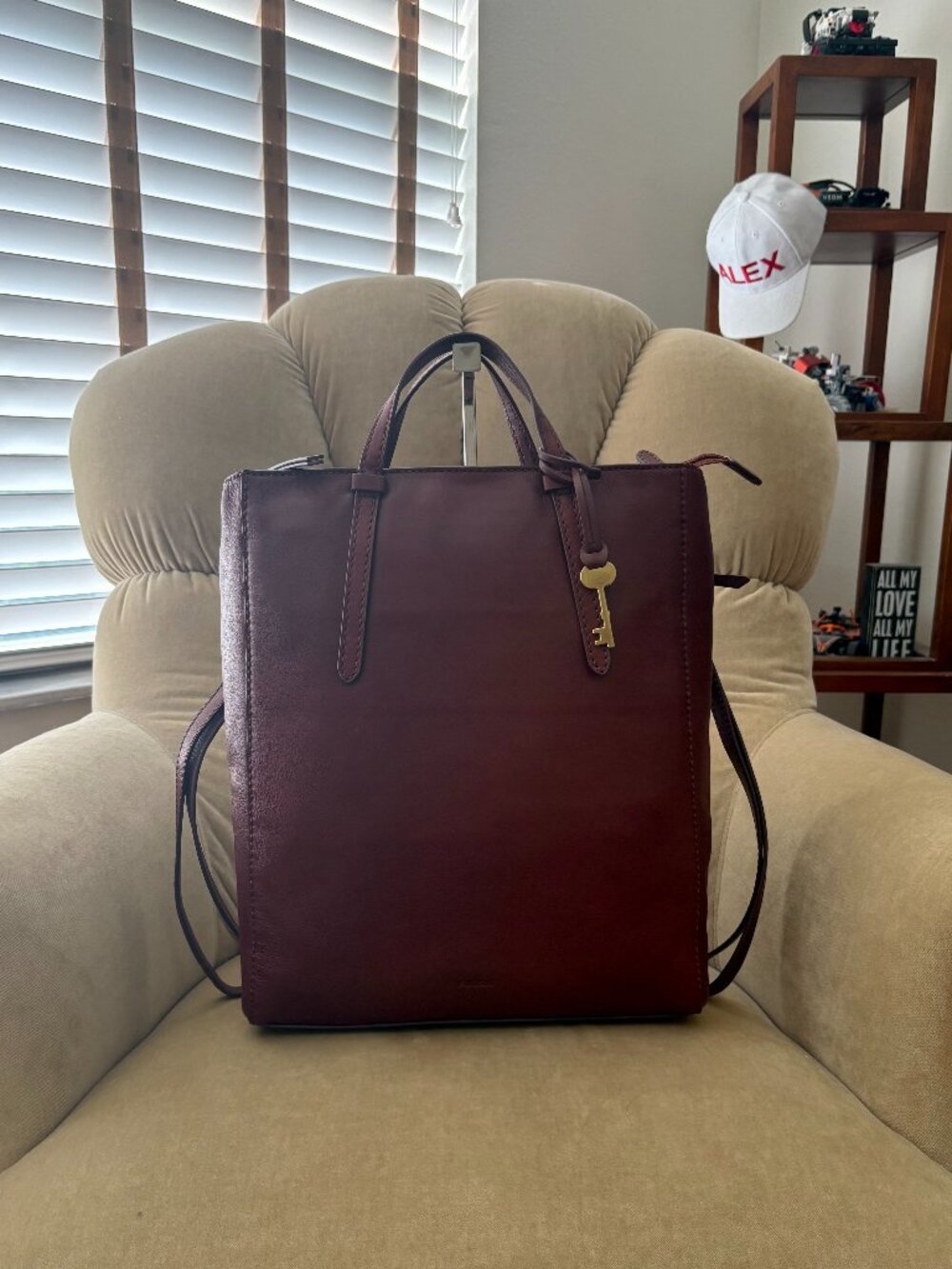 Auth. FOSSIL Iconic Sydney Genuine Leather Convertible Backpack Tote Bag